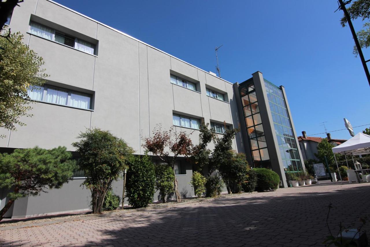 Green Hotel Poviglio  Extérieur photo