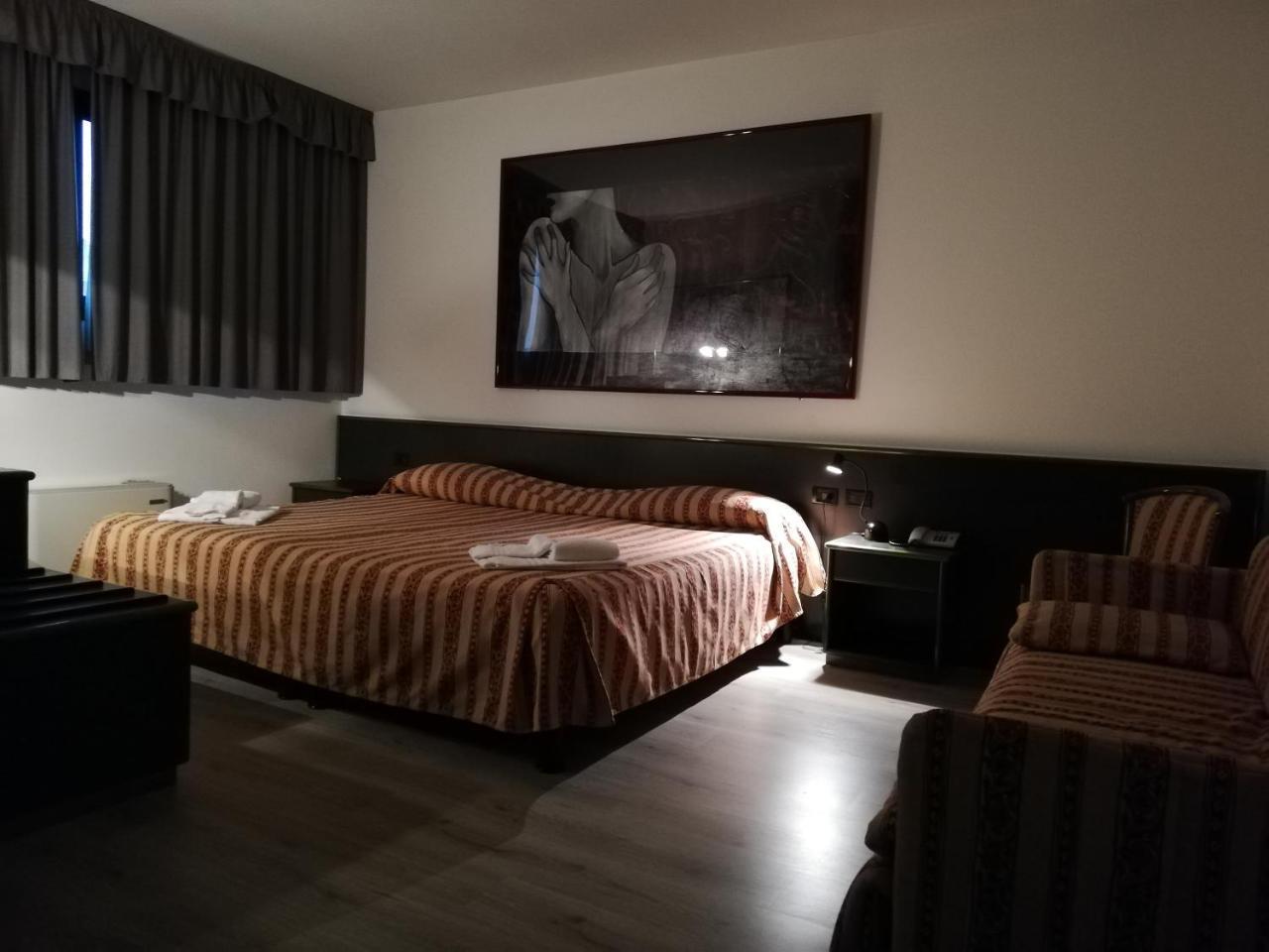 Green Hotel Poviglio  Extérieur photo